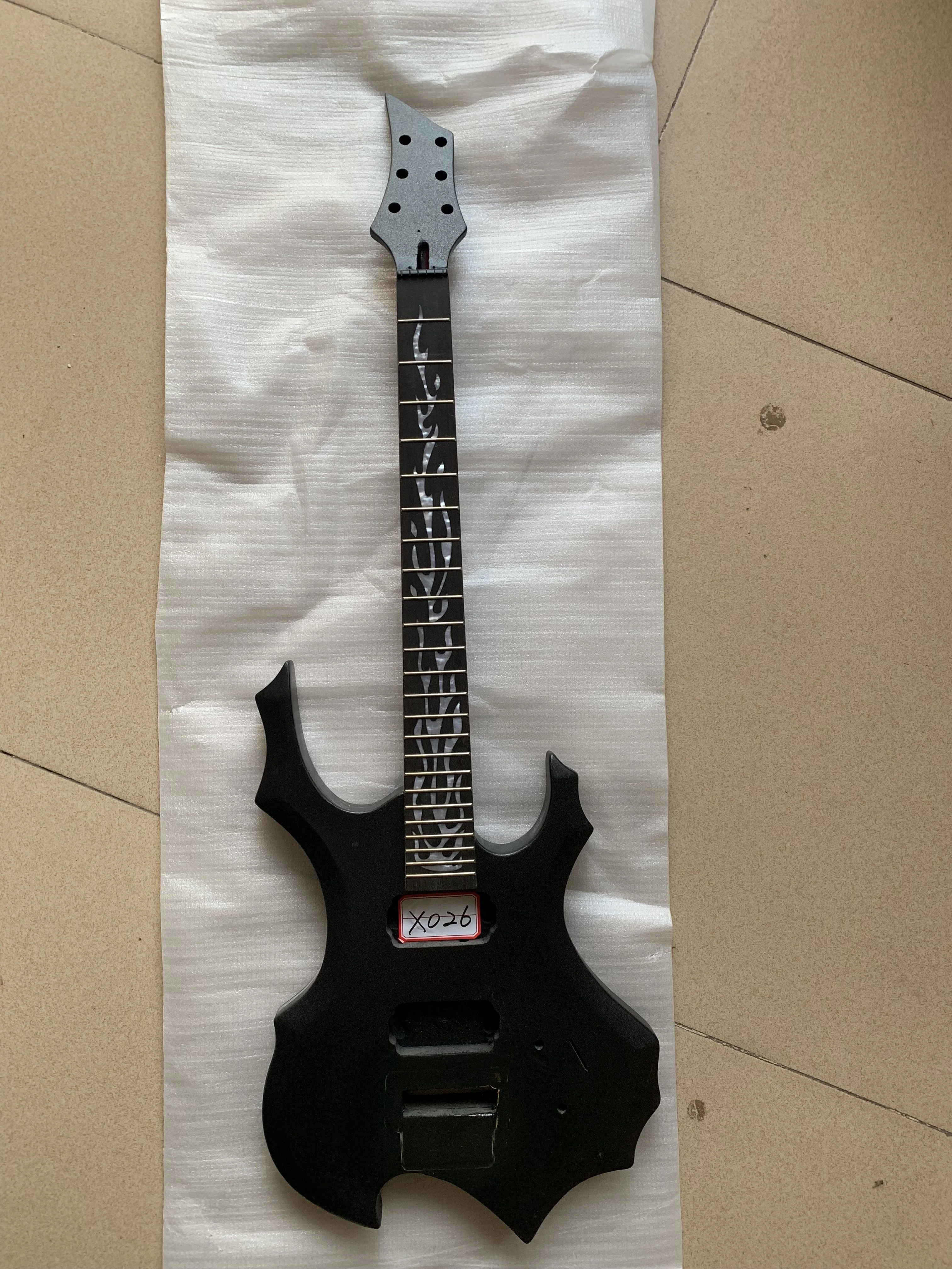

DIY(Used) Electric Guitars Matt Metal Black Color Fire Inlays Ebony Fretboard H-H without Hardwares X026