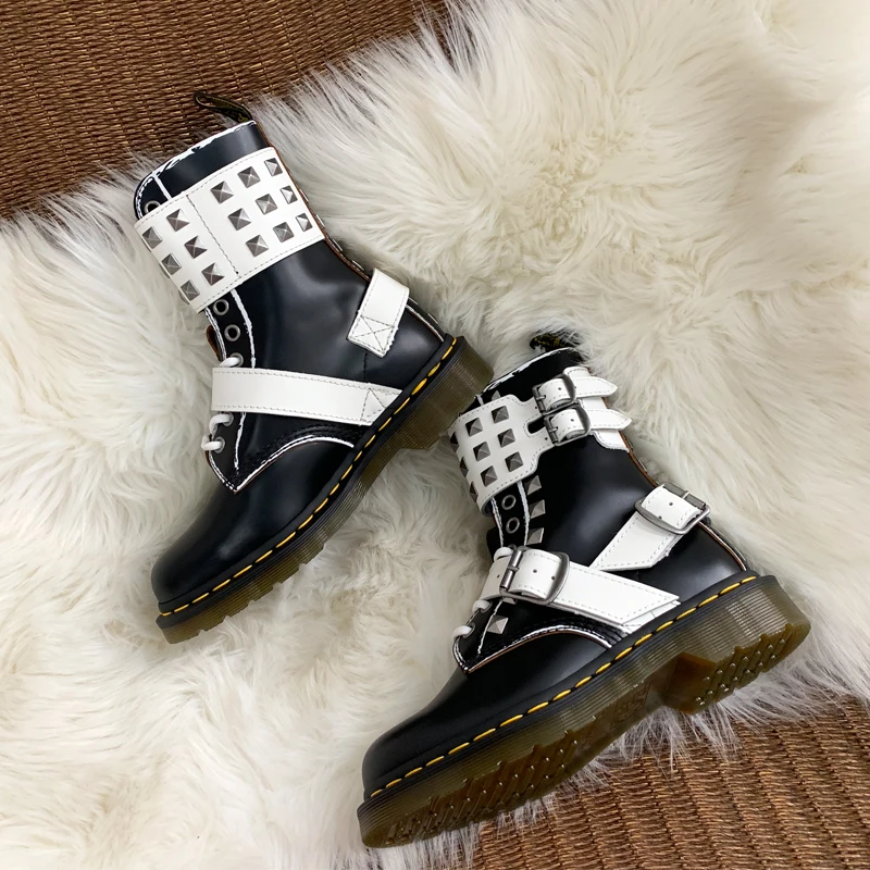 Женские ботинки мотоциклетные Челси женские с заклепками Bota Feminina ботильоны на