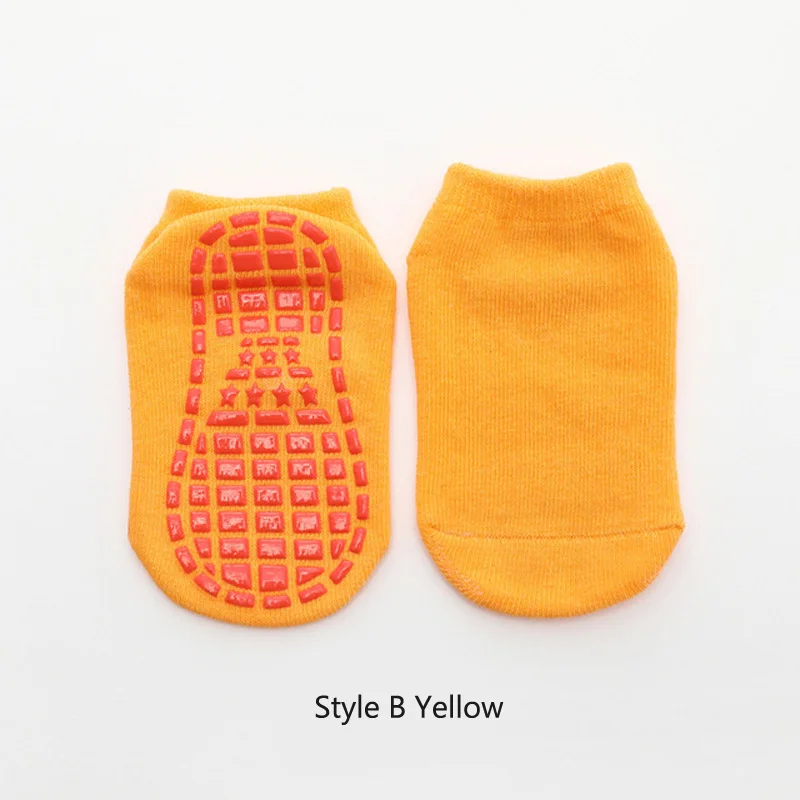 Детские Нескользящие носки для мальчиков и девочек, носки для прыжков на батуте, синие, черные хлопковые короткие Дышащие носки эластичные спортивные детские носки для улицы - Цвет: Style B yellow