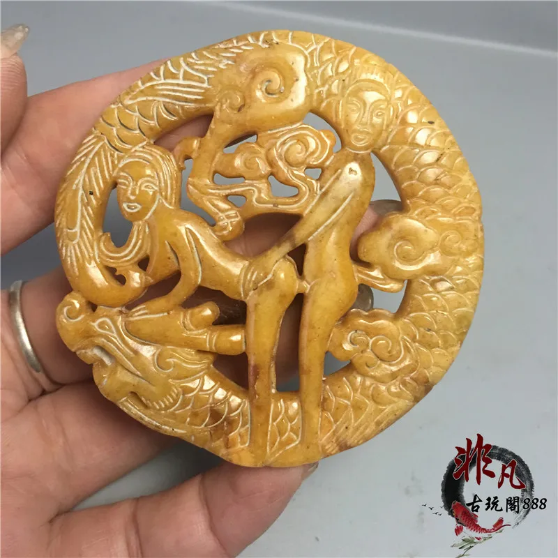 

Collection antiques for tea ceremony in Ming and Qing Dynasties and Han Dynasty Carved nude jade pendant