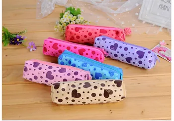 

1pcs Female Zipper Pencil Bags Case Dot Heart Printed Velvet Cute Cosmetic Bags Long Makeup Case For Woman Color Randomly