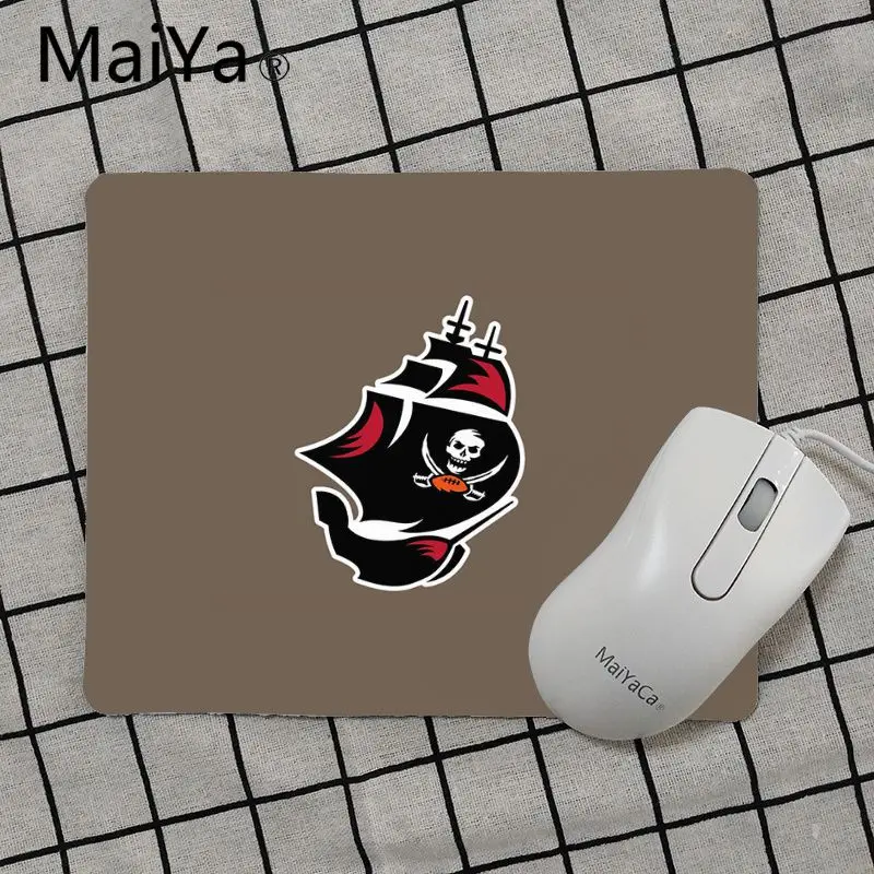 No Lock Edge18x22cm Maiya Tampa Bay Buccaneers Футбол уникальная настольная панель коврик для игровой мыши Гладкий блокнот для письма настольных компьютеров мат игровой коврик для мыши - Цвет: No Lock Edge18x22cm