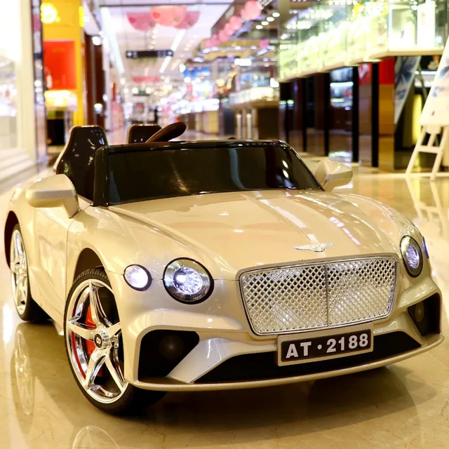 Children's Electric Cars Baby Swing Electric Toy Car Remote Control Double Drive Buggies Four-wheel Electric Vehicle 1-6 Years 1