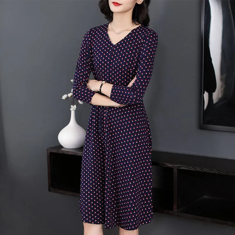 

2019 Autumn New Style Fashion Simple Polka Dot A- line Skirt Slimming V-neck Commuting Debutante Elegant Dress WOMEN'S Dress Fas