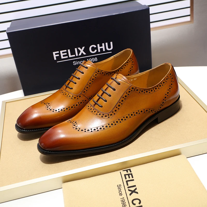 

2019 Retro Style Genuine Leather Brogue Shoes Men Breathable Lace Up Pointed Toe Formal Dress Shoes Party Office High Quality