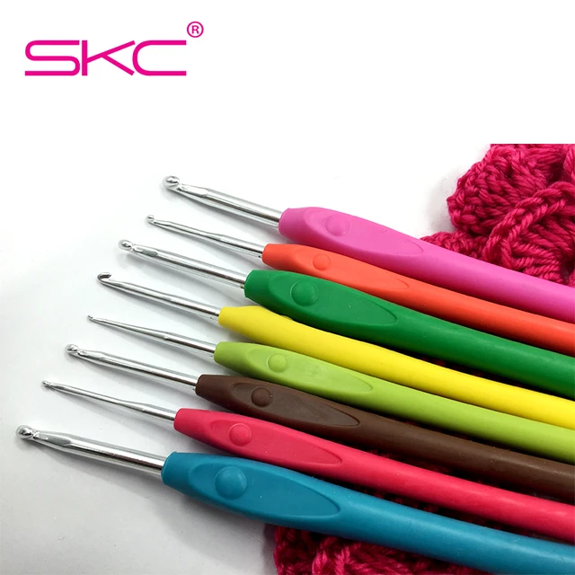 8Pcs Crochet Hooks With Soft Anti-Slip Handle Plastic Handle