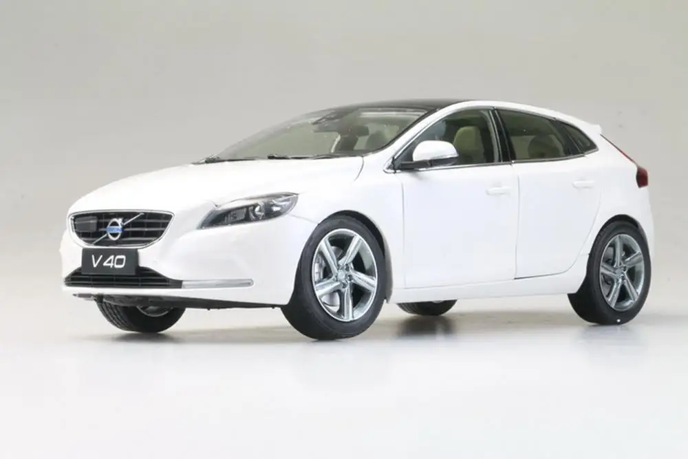 1/18 весы Volvo V40 T4 хэтчбек белый литой автомобиль модельные игрушки, коллекционные подарок