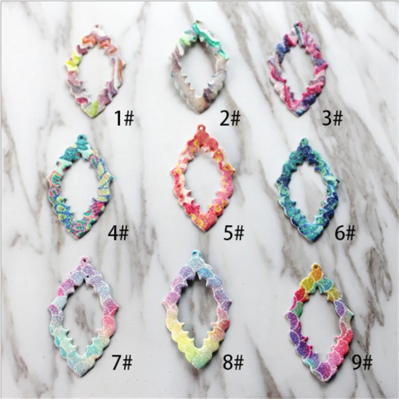 

100Pcs/lot Sequins Leaf Pu Leather Earrings Findings Hollow Fashion Earring Charms For DIY Earings Jewelry Making Girl Connector