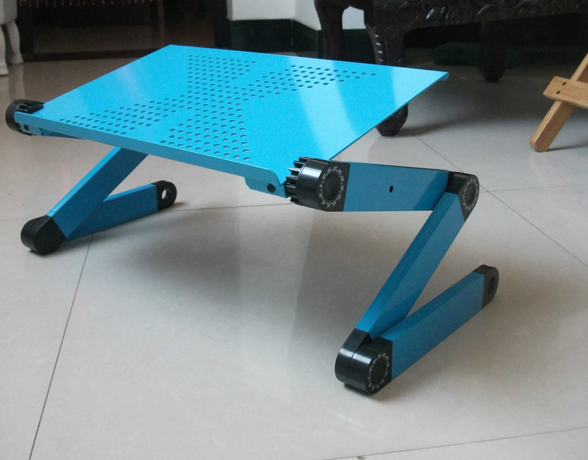 

Computer Table Laptop Table Lazy Bed Desk Folding Simple Table Dormitory Useful Product Office Desk