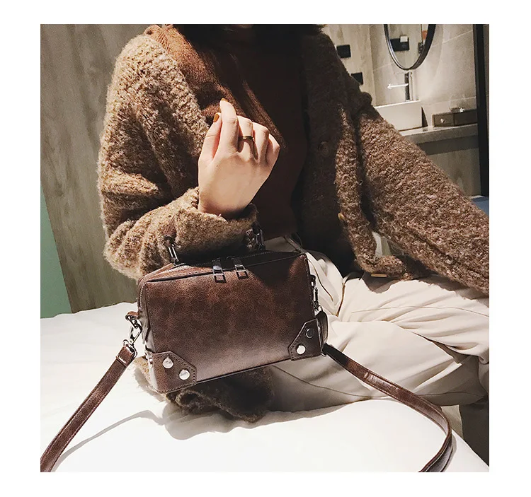 MJ Fashion Box Shape PU Leather Handbag Vintage Rivet Crossbody Bag 2019 New Casual Large Capacity Women Messenger Shoulder Bags (7)