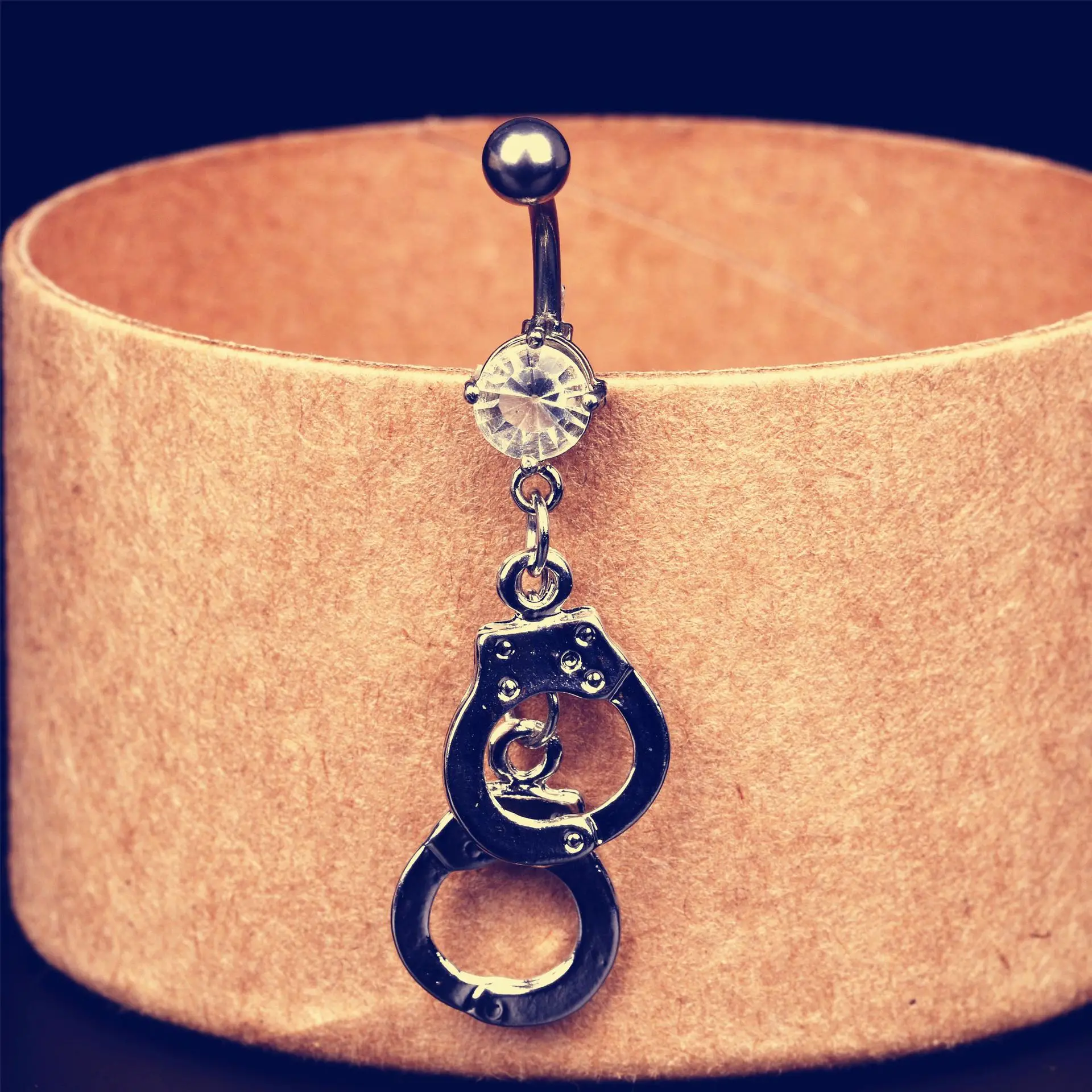 

Simple Personality Handcuffs Crystal Style Navel Belly Button Barbell Rings Body Piercing Gift for Men Women