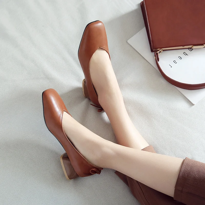 Женские туфли на толстом каблуке коричневые универсальные с квадратным носком