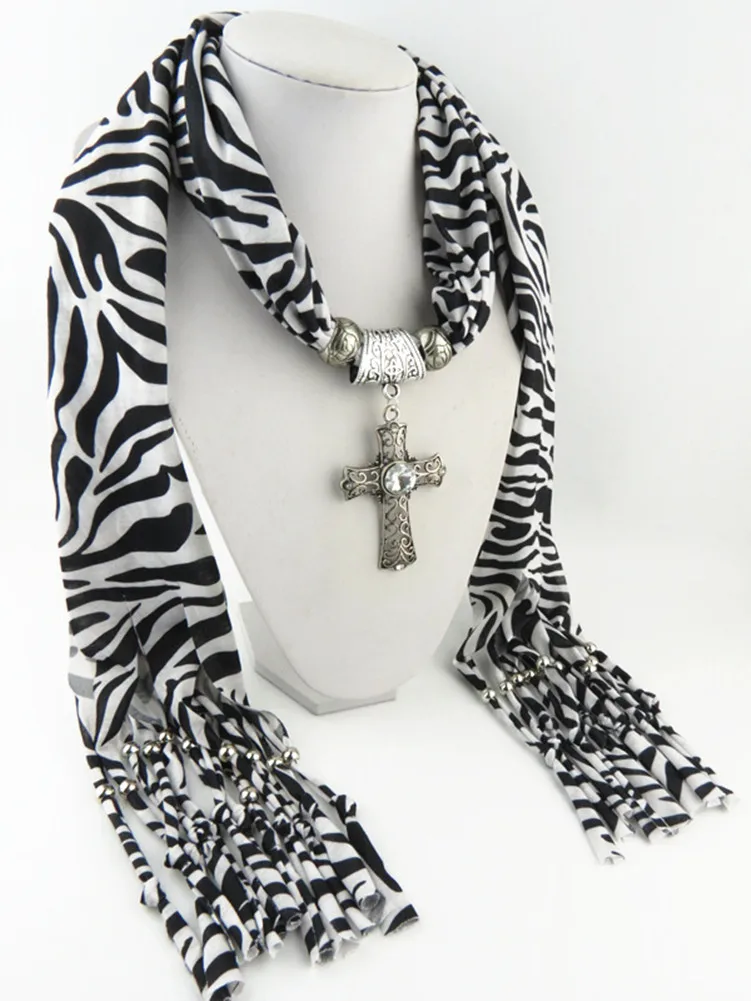 

2019 Zebra pattern and cross fringe fashion leopard zebra scarf alloy Butterfly Pendant scarf lady jewelry pendant scarf