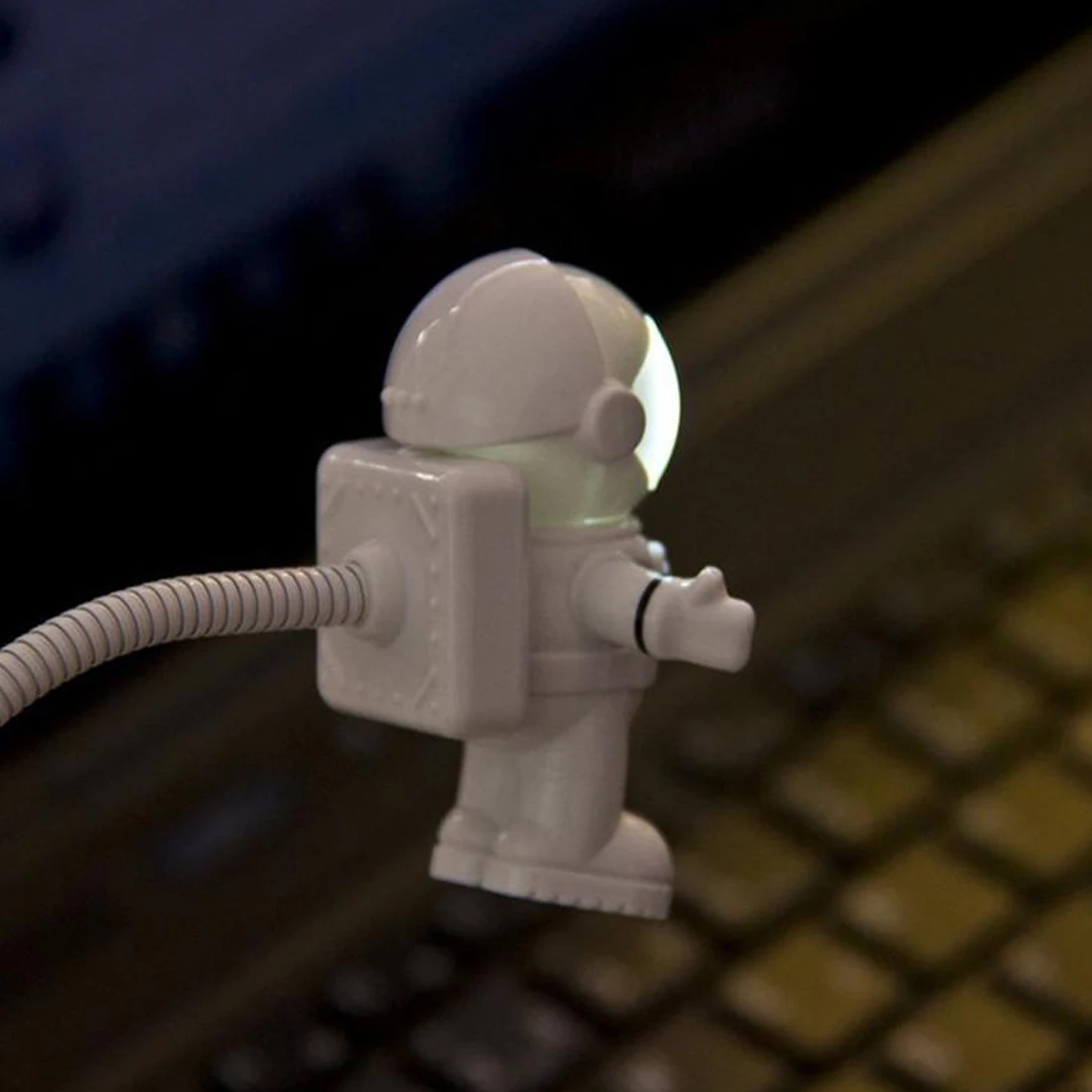 Забавный Астронавт USB гаджет космонавт USB светодиодный светильник регулируемый ночной Светильник гаджеты для компьютера PC лампа