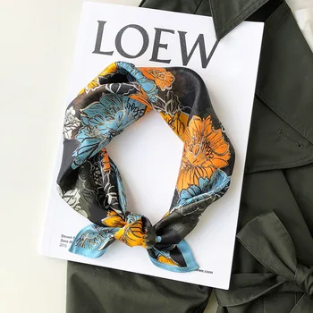 

Fashion Women Scarf 100% Real Silk Scarves For Ladies Foulard Pashmina Shawls And Wraps Soft Bandana 2020 Hijab Poncho 53*53cm