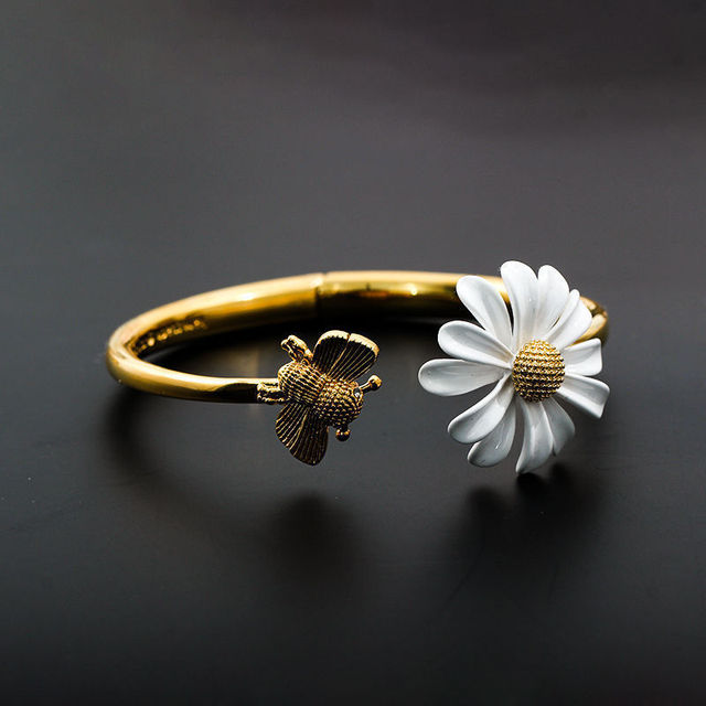 Fashion Daisy Bee Open Design Bracelet Ring Necklace Earring Painted Flower Set for Women Fashion Dress Jewelry