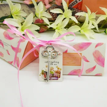 

2019 New 50PCS Paper Candy Boxes With Skeleton Key Bottle Openers And Ribbon Wedding Party Favor Souvenir Gift