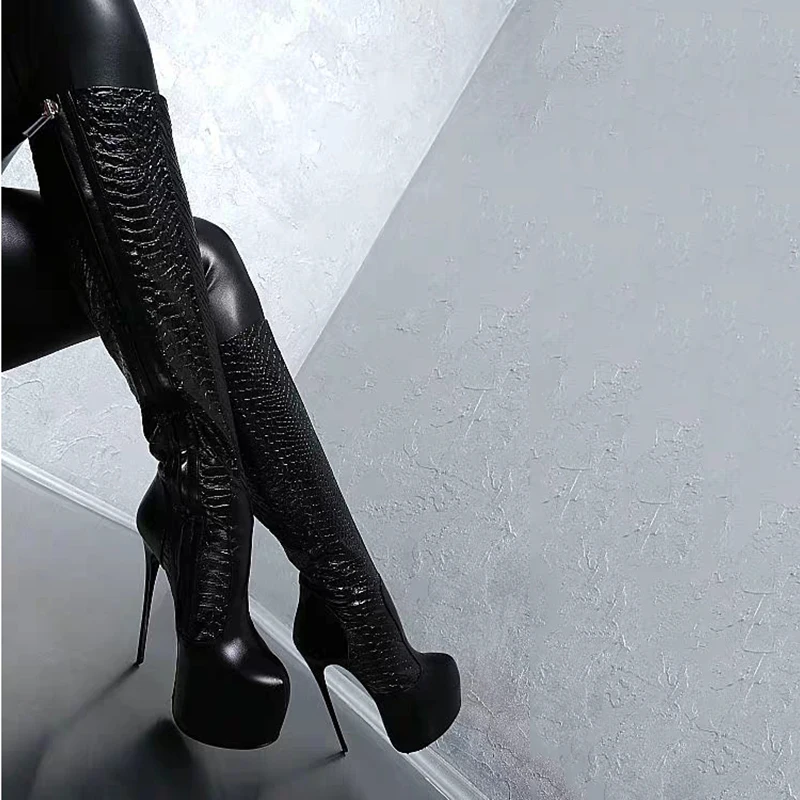 Оригинальное предназначение; Новинка; Стильные черные сапоги на платформе из змеиной кожи; женские пикантные сапоги до колена; женская обувь на тонком высоком каблуке