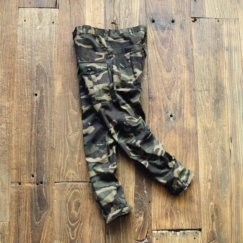 

pretty wild Japanese retro camouflage large pockets tooling straight slacks tooling height pants men's new products