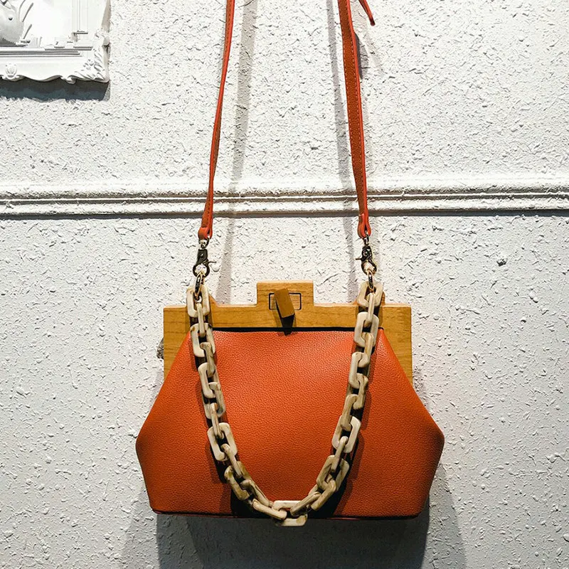 

2019 Summer Luxury Designer Korea Wooden Clip Shoulder Bag Women Acrylic Thick Chain Small Square Handbag Messenger Bag TNT07