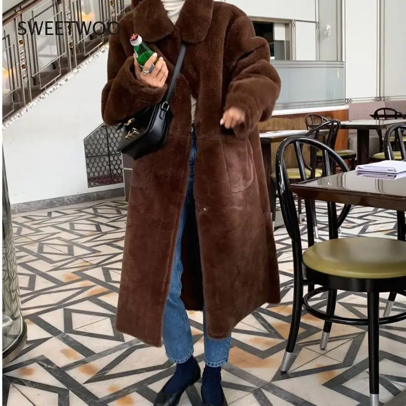Strip Sewed Toghter Winter Woman Jacket High Street Faux Fur Coats and Jackets Winter Coat Women Elegant Fashion Temperament