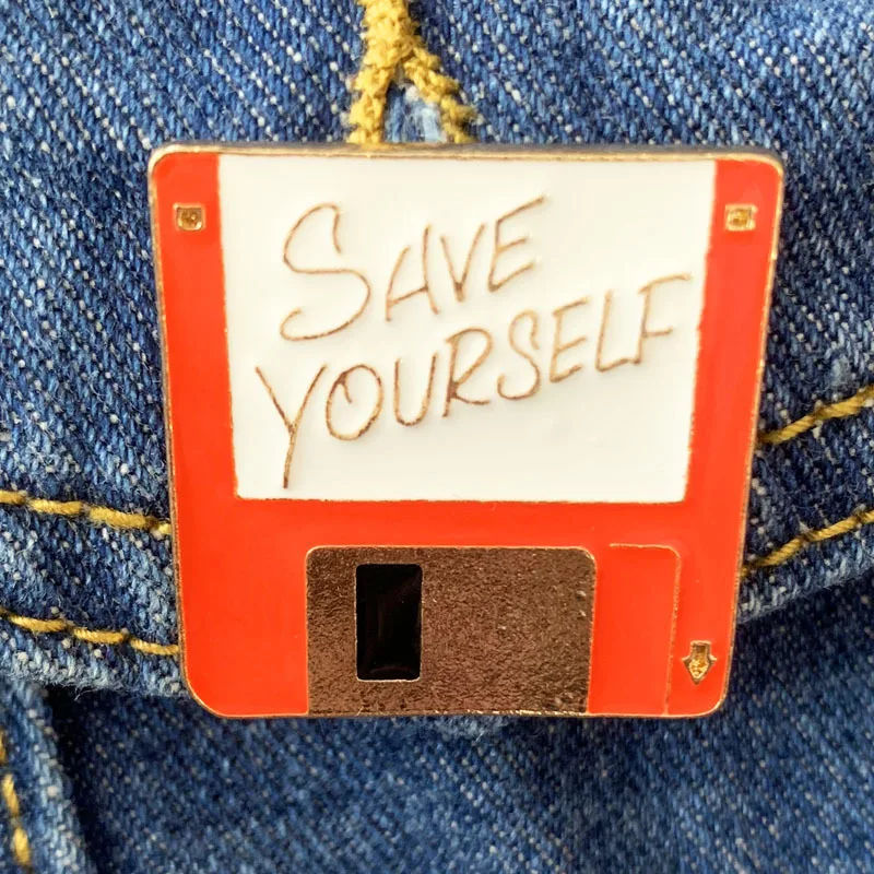 1 шт. Изысканная брошь с надписью SAVE YOURSELF в коробке ювелирное украшение для пальто