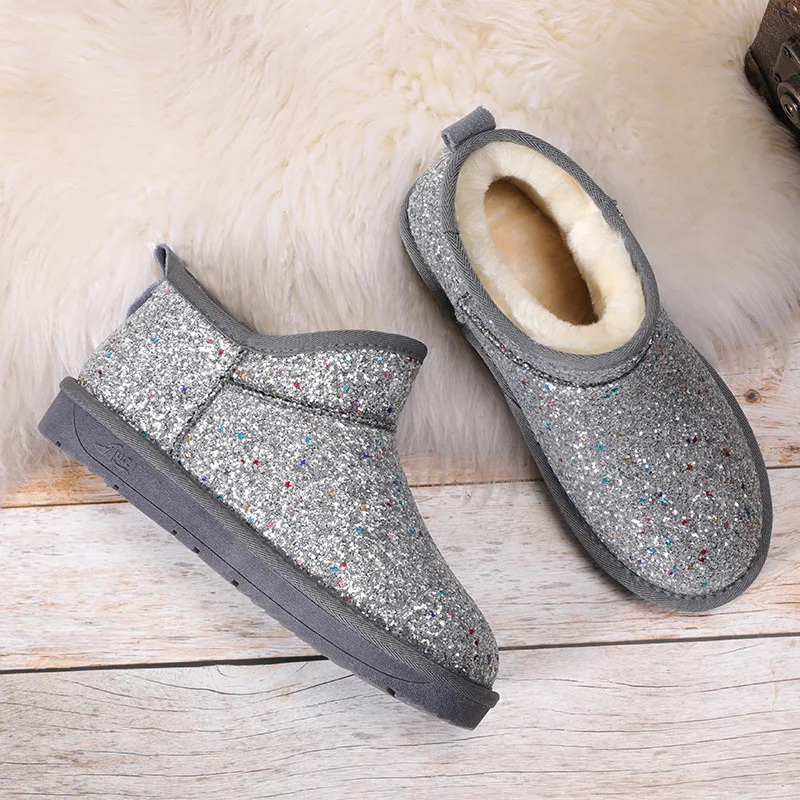 

2019 new sequins female snow boots fashion snow cotton shoes non-slip warm oblique short boots plus velvet flat bread shoes