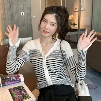 

Korean Stylish Sweet V-neck Sweater Black And White New Striped Split Long-sleeved Casual Knit Cardigan Sweater