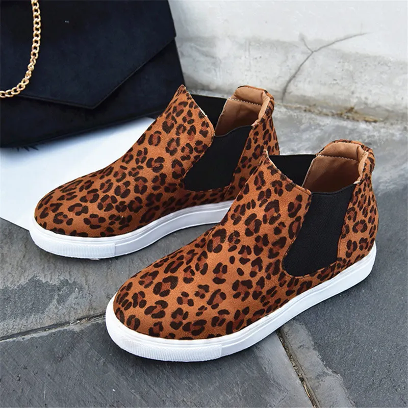 Leopard Женские кожаные кроссовки со змеиным принтом; Повседневная обувь без застежки на плоской подошве; женская модная удобная обувь на платформе; обувь размера плюс - Цвет: Leopard