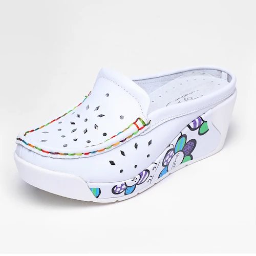 

Summer Women Platform Slipper pattern Floral Flats Leather Shoes Slip-on Nurses shoes cut out sneakers women zapatos de mujer
