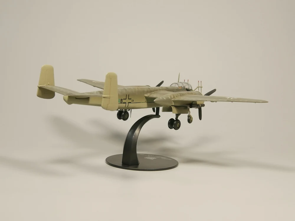 Военный мастер 1: 72 Heinkel He-219 UHU Дания 1945 литье под давлением