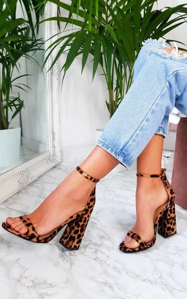 

Europe And America New Style Sexy Leopord Pattern A- line with Chunky-Heel Sandals Have Do 40 Yards
