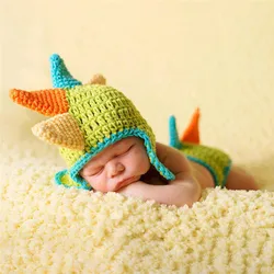 2 pcs/set Mignon Dessin Animé Animaux Cosplay Nouveau Né Dinosaure Forme Tricoté À La Main Costume de Photographie Bébé Costume 