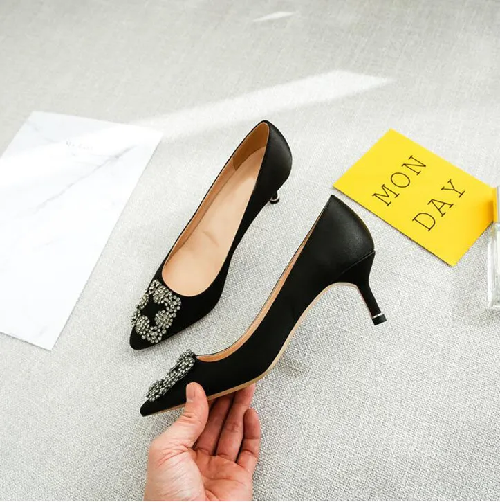Черный KALMALL scarpe donna Crystal Tacco шелковые бриллианты на высоком каблуке с острым носком свадебные женские вечерние туфли Chaussure Femme - Цвет: Черный