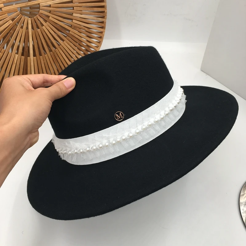 Европа и Соединенные Штаты новые зимние черные fedoras Sir шляпа Джокер японский tide cap кружевная шапка с жемчужинками показать меньше букв