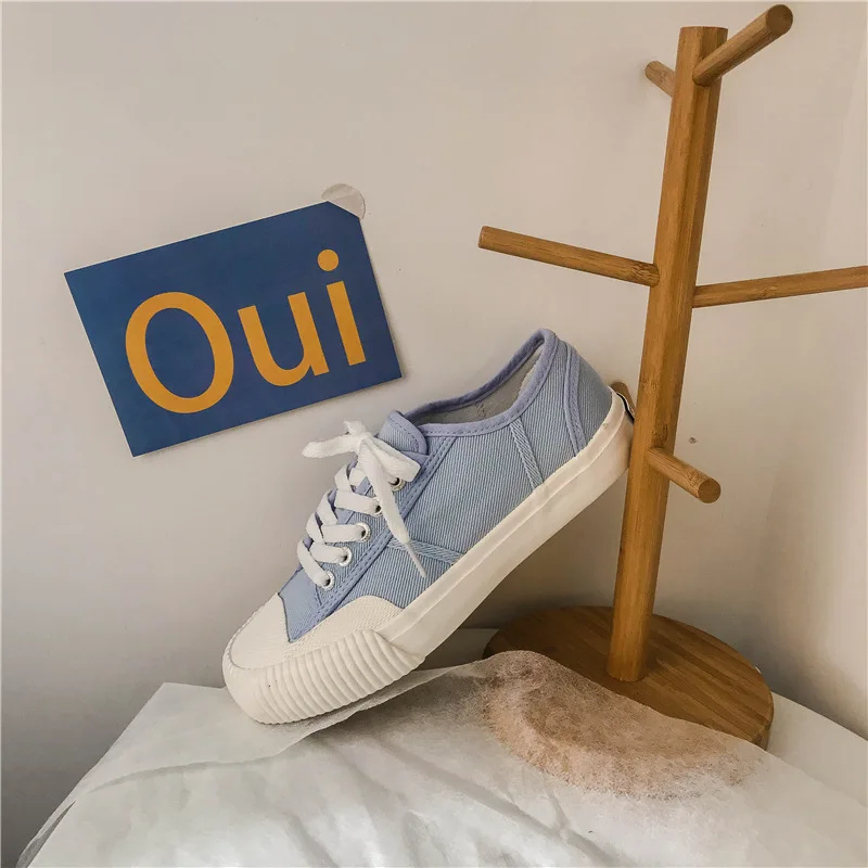 Brand 2021 New Women Canvas Shoes Low Cut Breathable Flats Shoes Woman Lace-Up Solid Fashion Sneakers High Quality Ladies Shoes