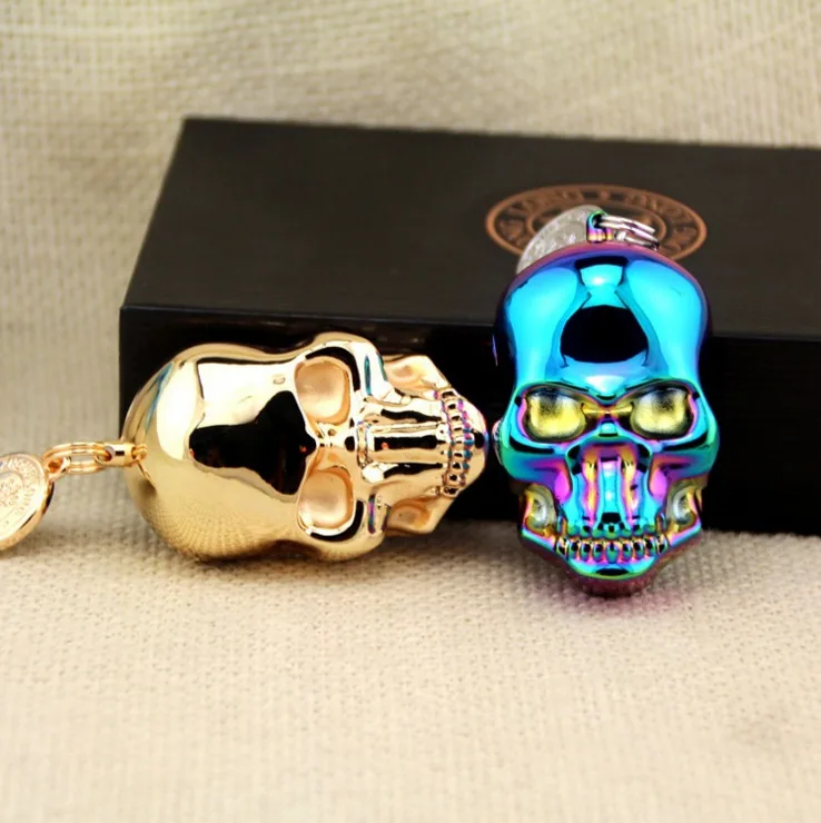 

Metal Keychain Skull Plasma Lighter Retro USB Electronic Charge Portable Windproof Turbo Lighter Gadgets for Men