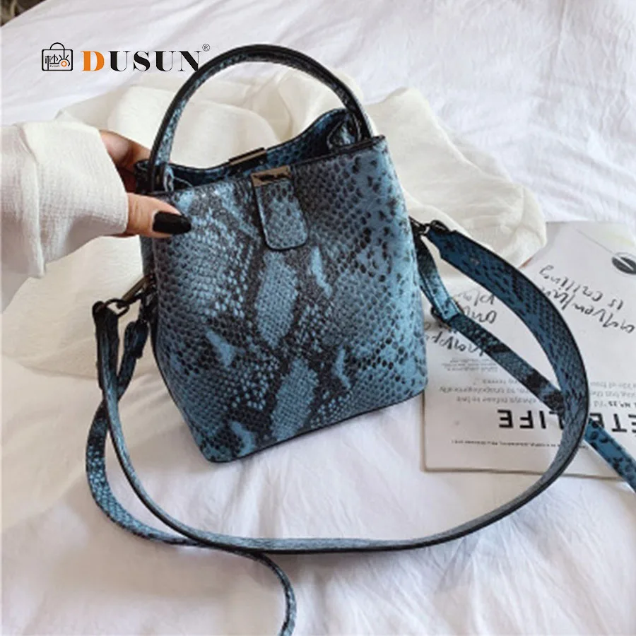 Casual Wide Strap Women's Messenger Bags for Women Large-capacity Pu Leather Lady Shoulder Bags Fashion Serpentine Bucket Bags