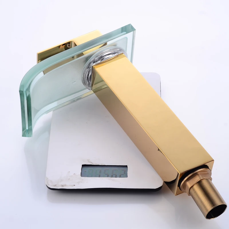 Светодиодный смеситель Vidric Gold водопад с выдвижным водопадом латунный Смеситель