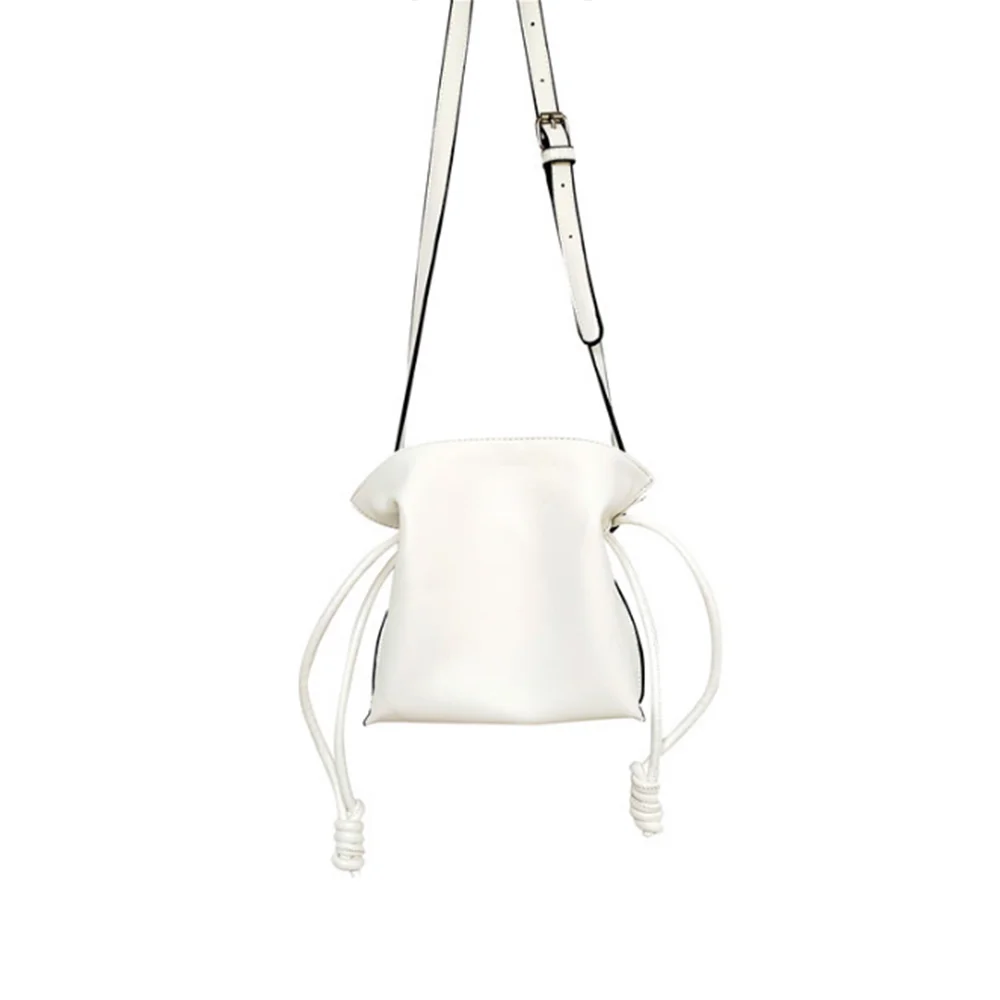

2019 Wild fashion Simplicity single shoulder bag Solid colors Bucket bag