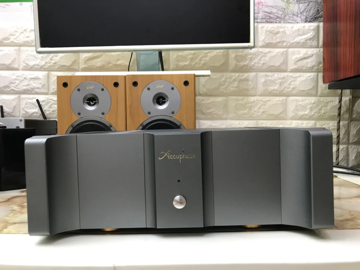 

Новый японский усилитель мощности Accuphase J3 pure Class A 20 Вт * 2, класс A и B 200 Вт * 2, с MJL4281A / MJL4302A