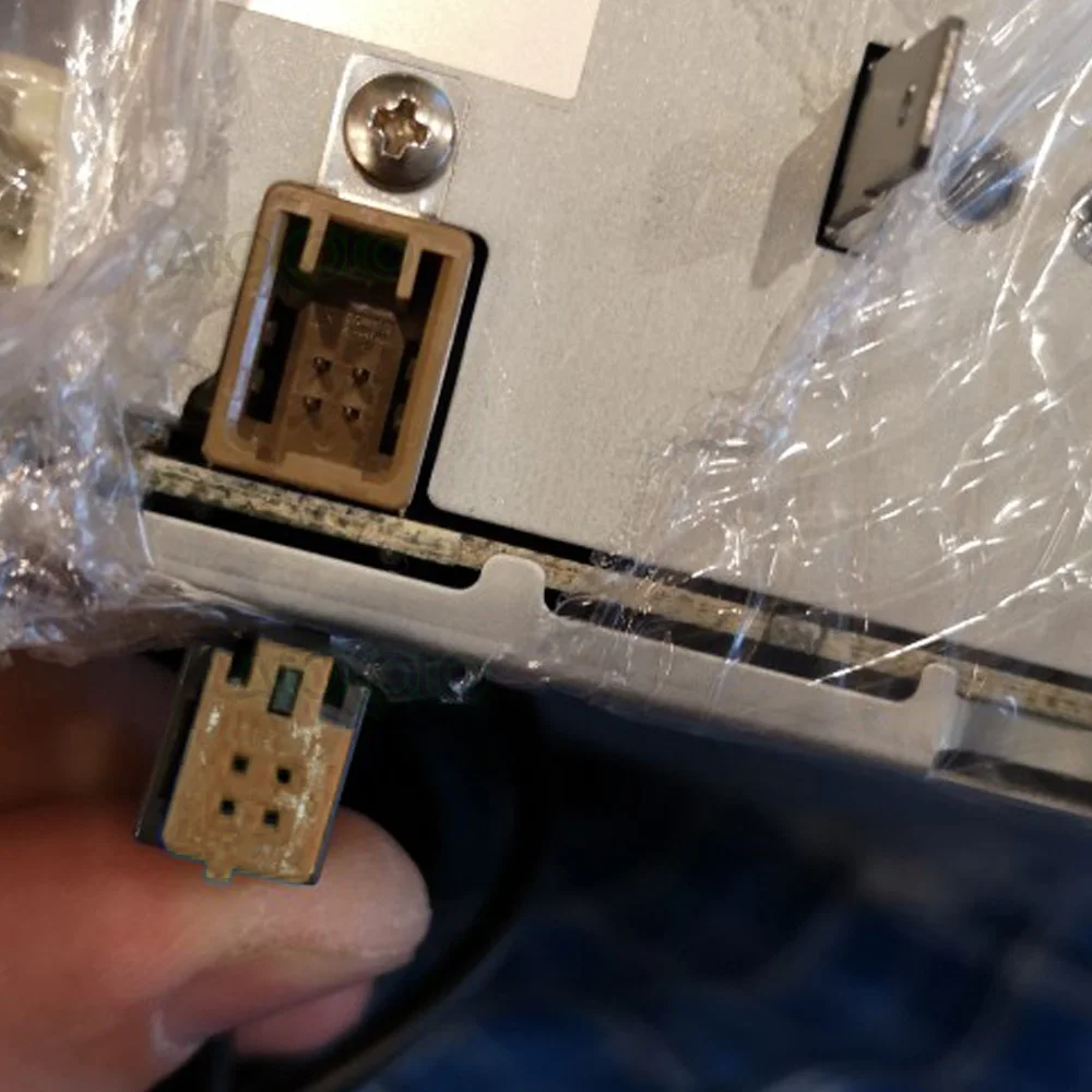  Aux  ̺ Է ̵  ̾, 4  ÷ , ǥ USB ̽   , Ű ٷ
