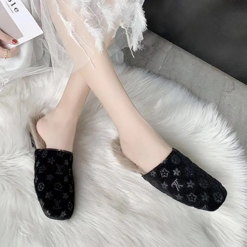Тапочки без задника на плоской подошве; коллекция года; зимние тапочки; женские Вьетнамки; шлепанцы без задника; женские шлепанцы; женские меховые шлепанцы на платформе - Цвет: Черный