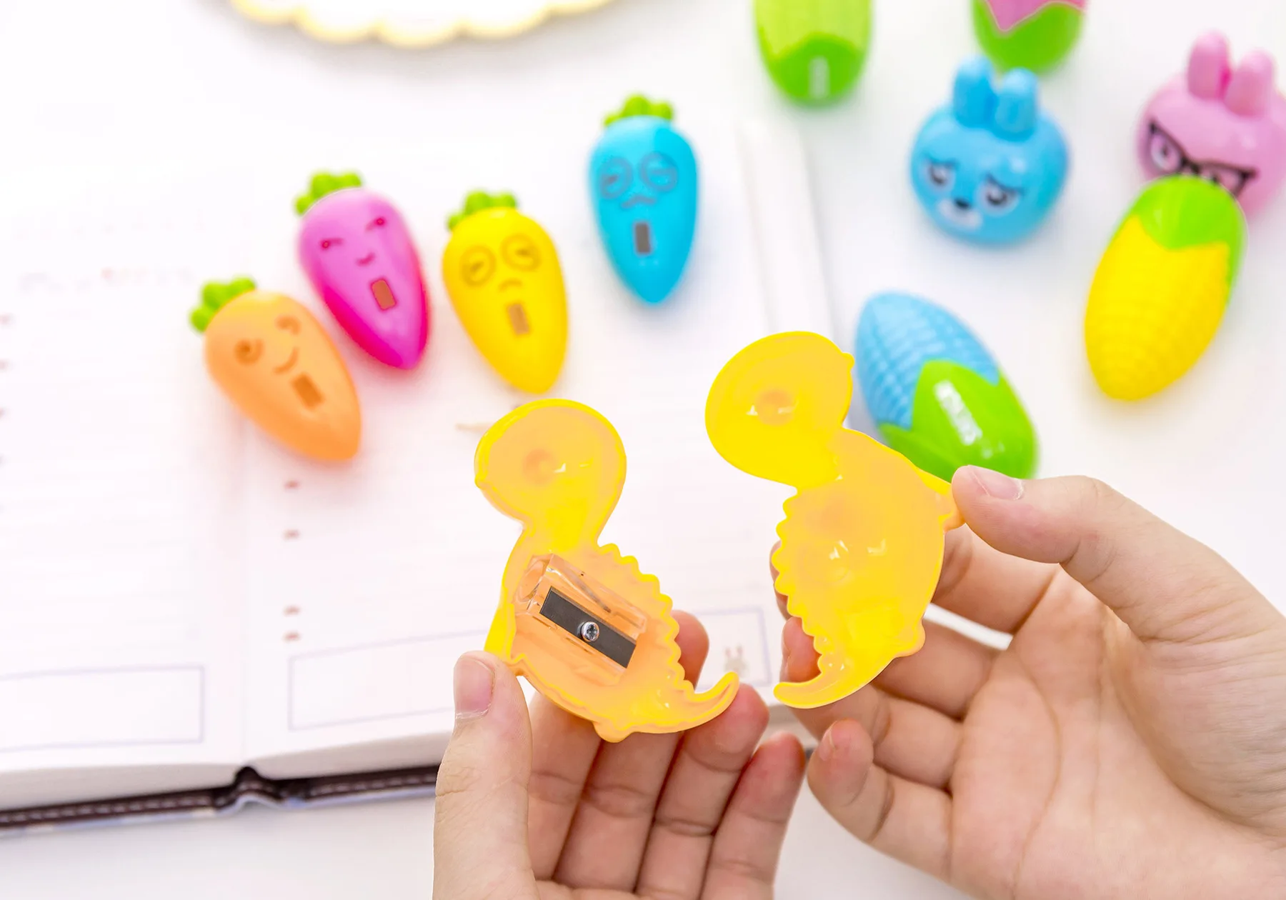 1 шт. Lytwtw's креативный Kawaii Кролик с морковкой Кукуруза карандаш динозавр точилка школьные канцелярские принадлежности подарок для ребенка