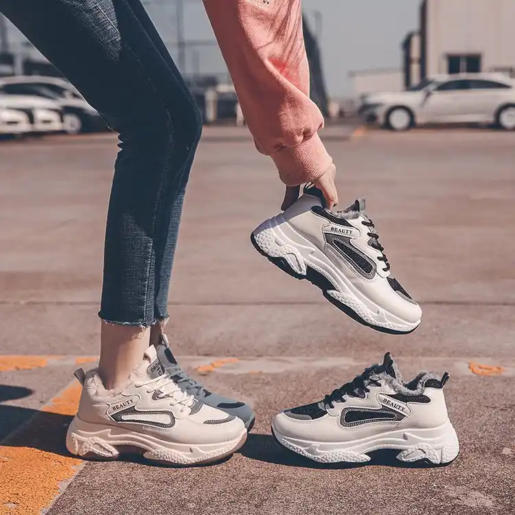 tenis fora de linha barato