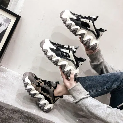 

Women's shoes 2020 new autumn and winter female ins tide models plus velvet explosion models sports and leisure wild cotton shoe