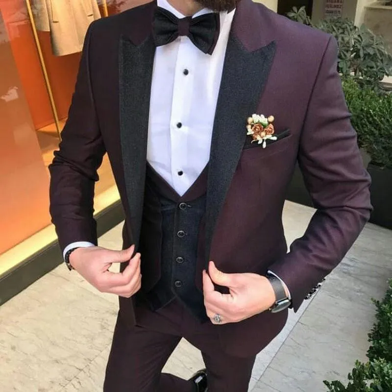white-groom-tuxedos-mens-wedding-suits-black_副本