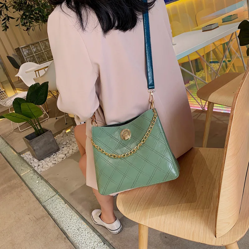 

Summer Rhombus Chain Bucket Bag Women's 2019 New Style Fashion Hand Versatile Shoulder Large Capacity Shoulder Bag