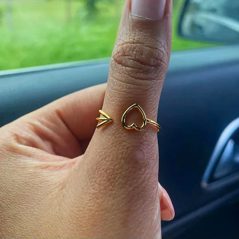 Anello Regolabile da Donna in Elegante Forma di Freccia Arrow Anello regolabile a forma di freccia cuore Cupido Anello Regolabile da Donna in Elegante Forma di Freccia Arrow Anello regolabile a forma di freccia cuore Cupido