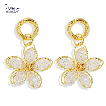 

Dvacaman White Resin Flower Drop Earrings for Women Gold Color Maxi Statement Earrings 2020 Jewelry Wholesale Holiday Earrings